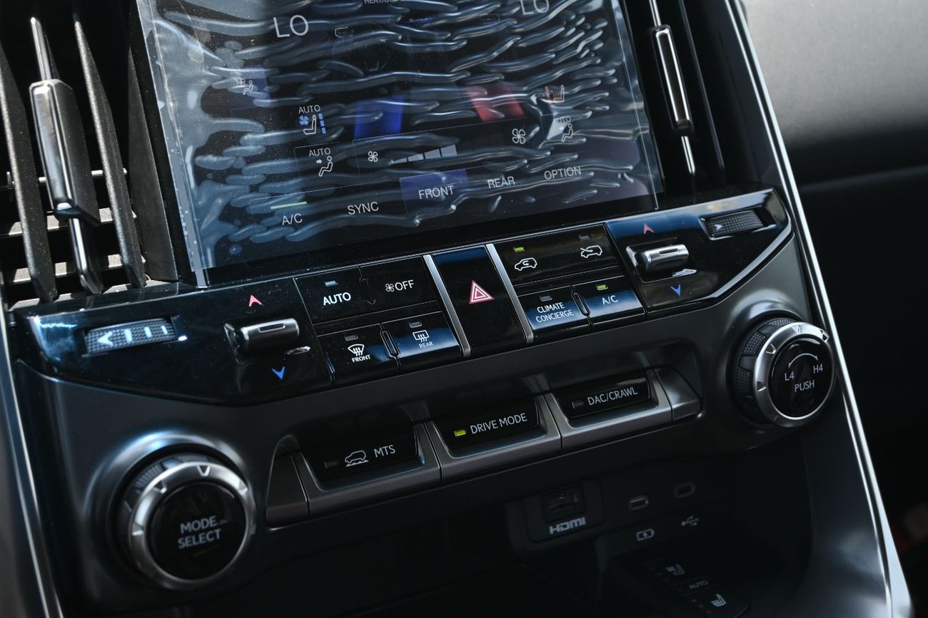 لكزس LX 700h SIGNATURE Lexus LX700h Signature 3.5L Twin-Turbo + Hybrid V6, Petrol