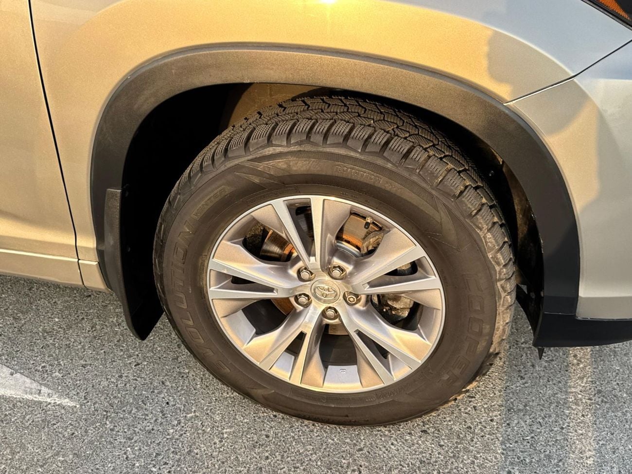 Toyota Highlander LE V6 3.5L 4X4 PERFICT CONDATION CANADIAN SPECIFIC