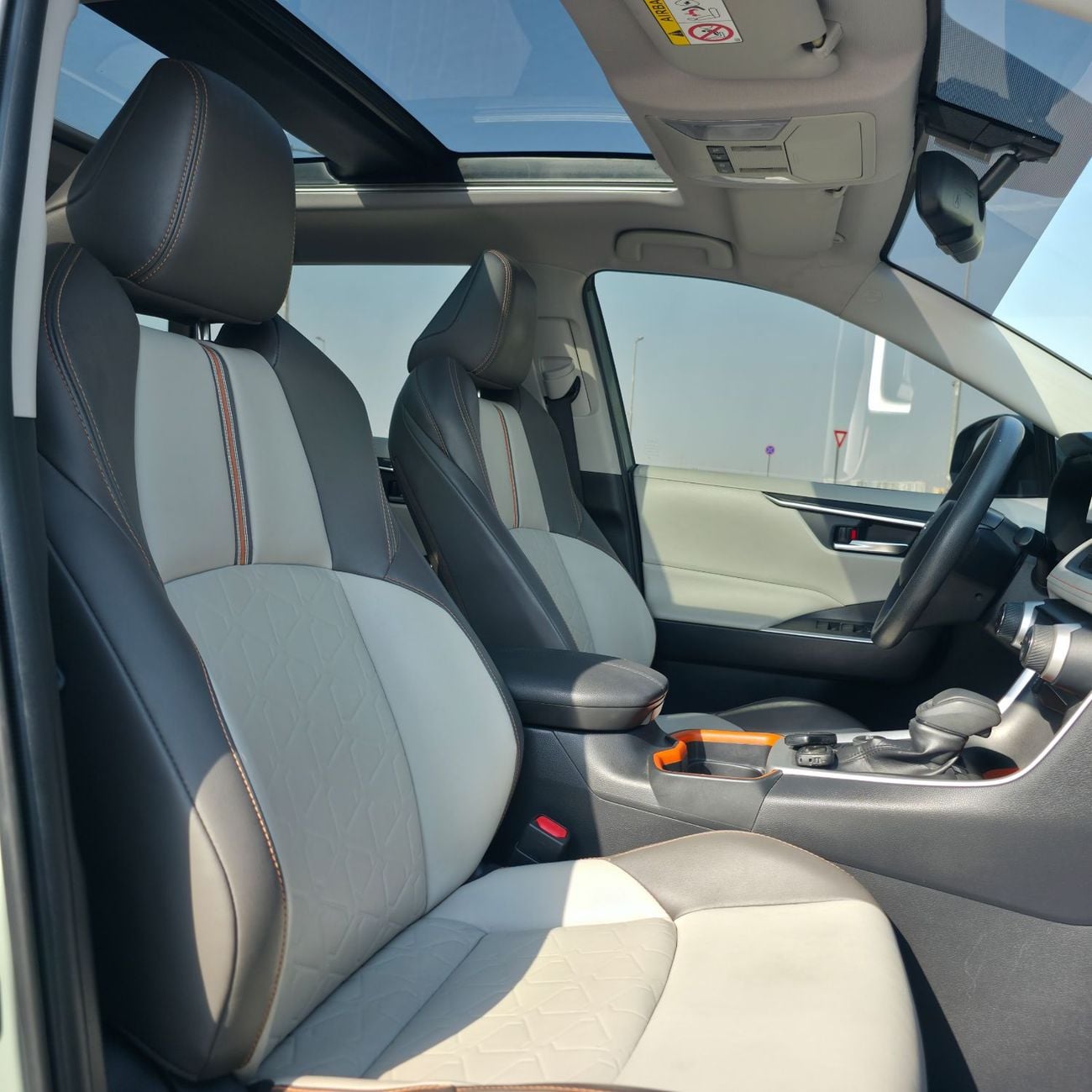 Toyota RAV4 ADVENTURE