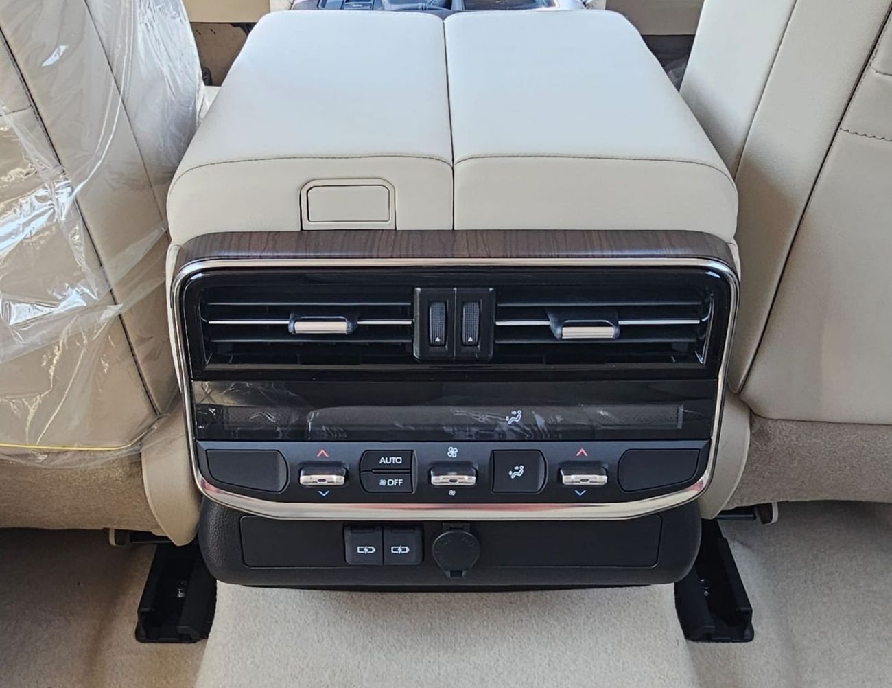 Toyota Land Cruiser VXS TWIN TURBO || 3.5L PETROL V6 | RADAR | 360*CAMERA | REAR ENTERTAINMENT SCREEN | SUNROOF | FULL O