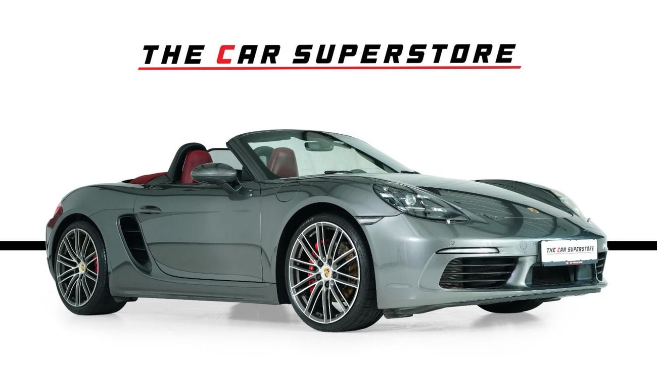 Porsche 718 Boxster S GCC-Low Mileage-Excellent Condition-High Specification Edition