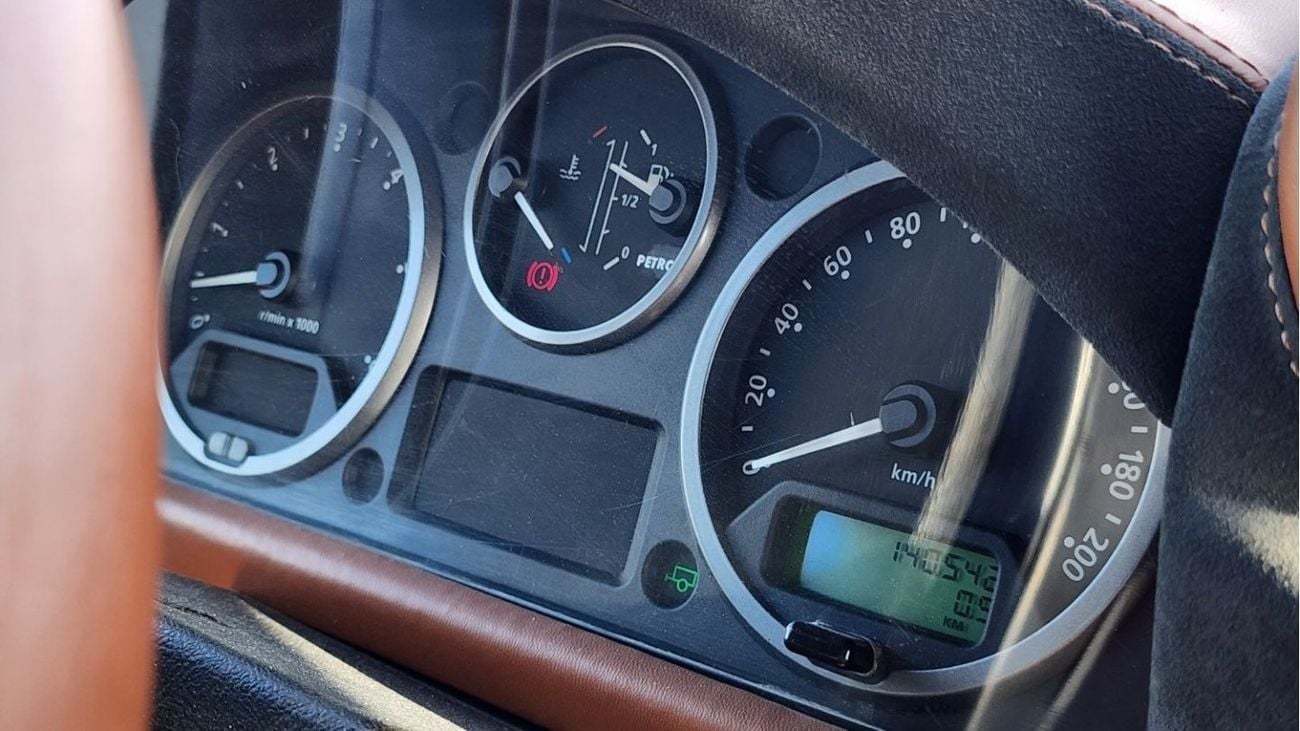 Land Rover Defender 90 | Petrol Automatic