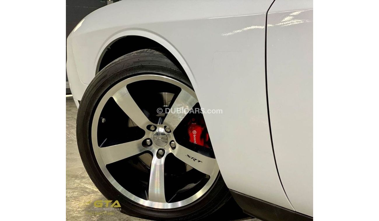 Dodge Challenger 2014 Challenger 6.4 SRT 8 with 1 Year Warranty