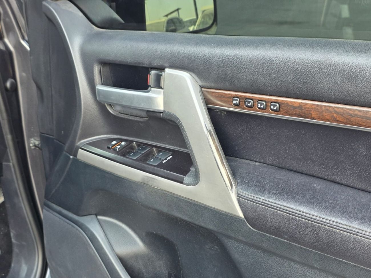 Toyota Land Cruiser diesel Sahara