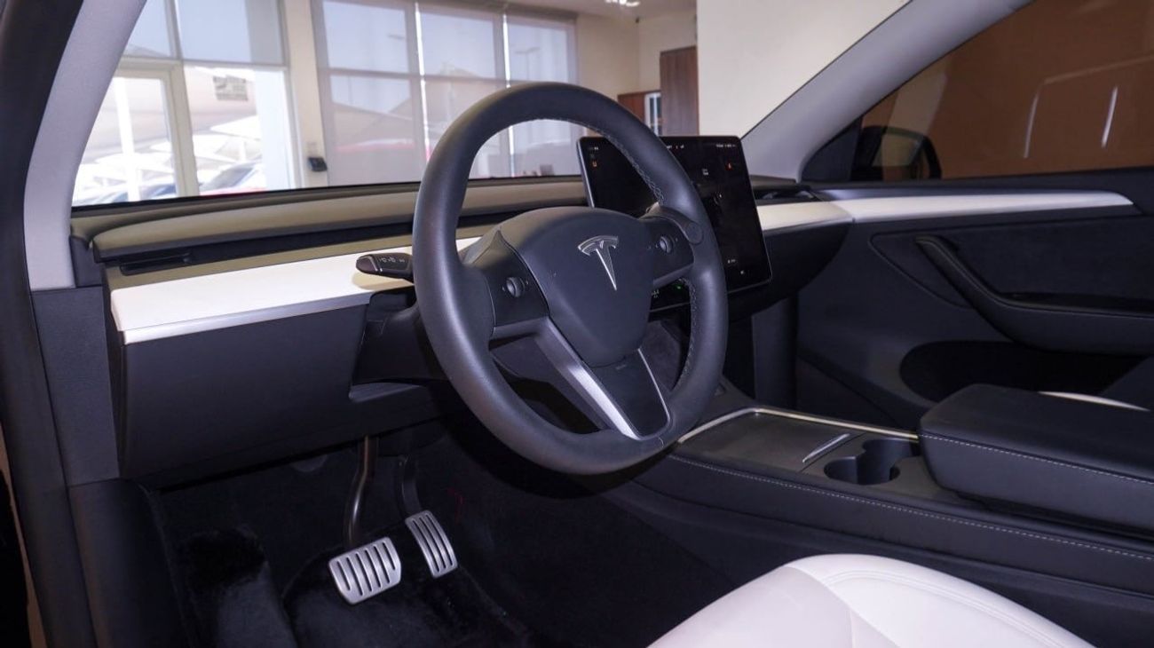 تسلا موديل Y Performance (AWD)
