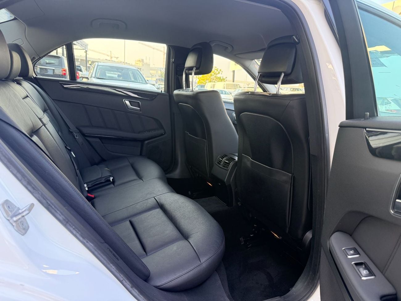 مرسيدس بنز E300 إليجانس