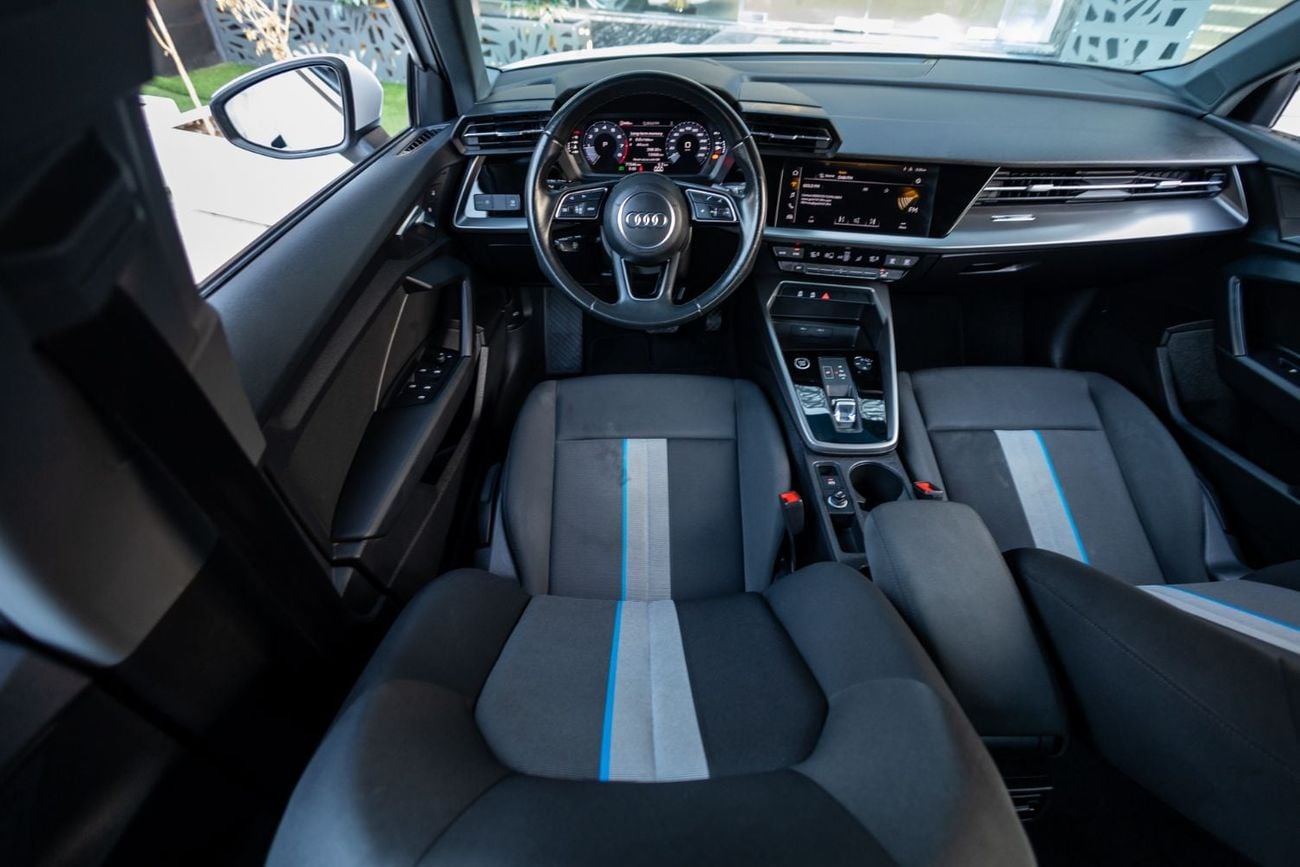 أودي A3 35 TFSI أودي A3 35TFSI موديل 2024 بقوانين مجلس التعاون الخليجي | ضمان الوكالة | عقد صيانة