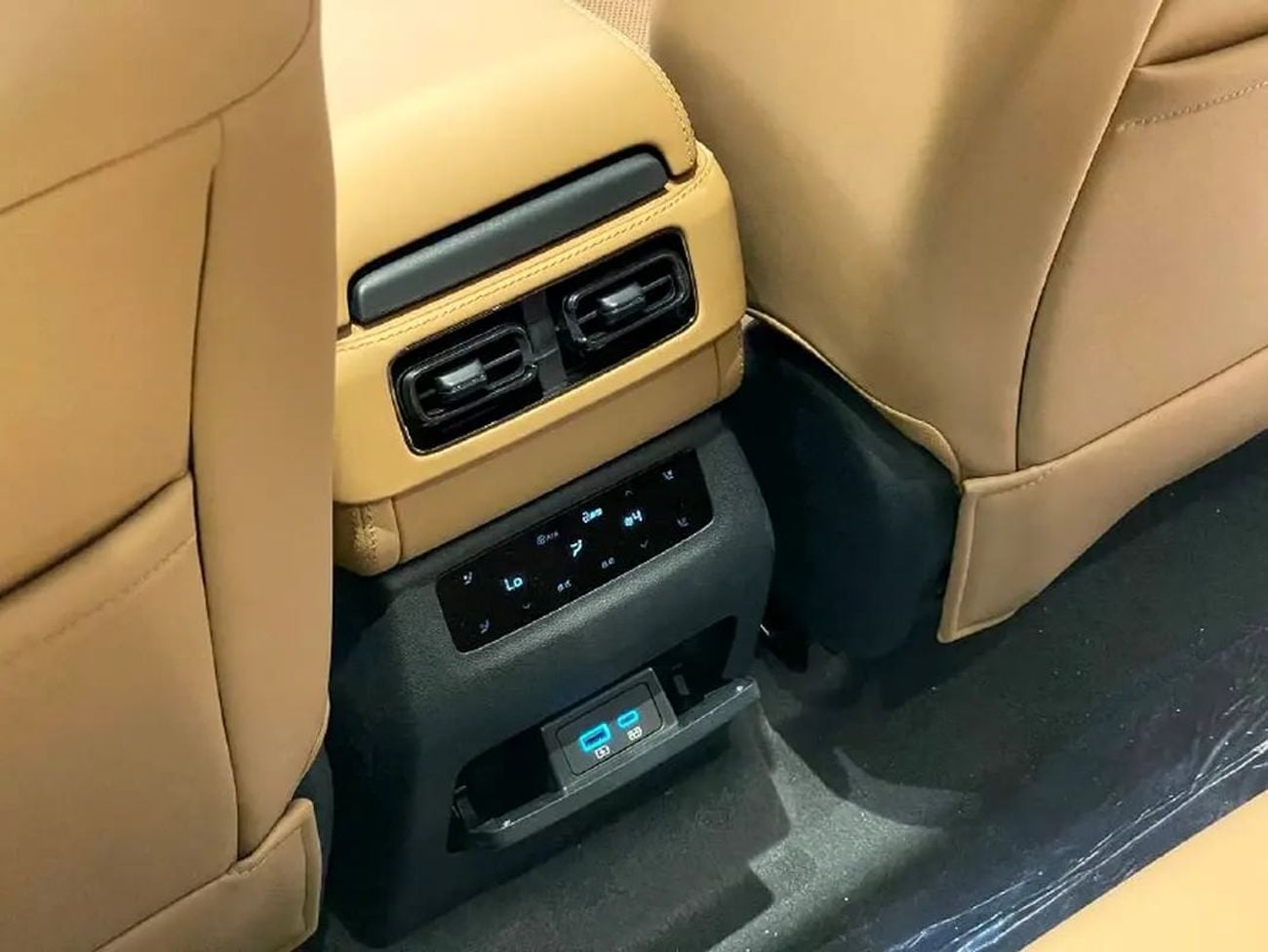 بي واي دي ليوبارد 5 ألترا / 210 KM / ADS / DOUBLE DIFFLOCK / WARRANTY AND SERVICE EVS 5 YEARS