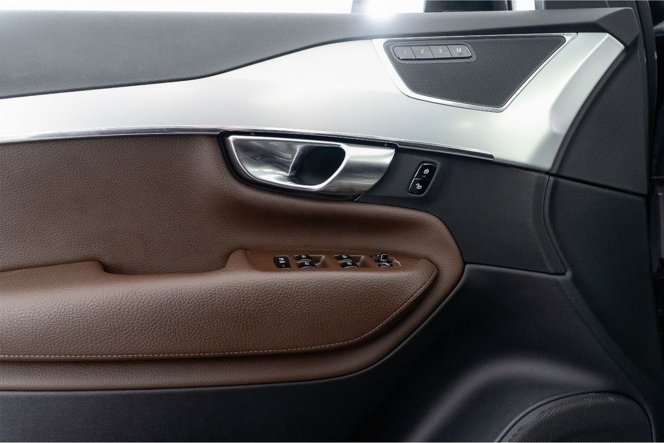 Volvo XC90 T6 MOMENTUM