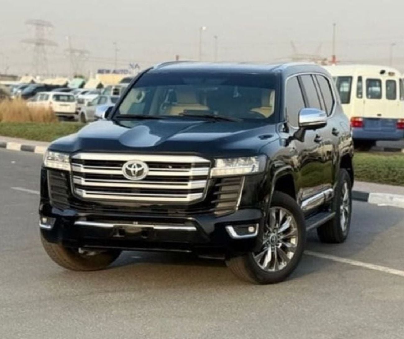 Toyota Land Cruiser GXR 2024Model 4.0L v6 petrol Engine Colour Black push start Transmission Automatic Interior.Begie leathe