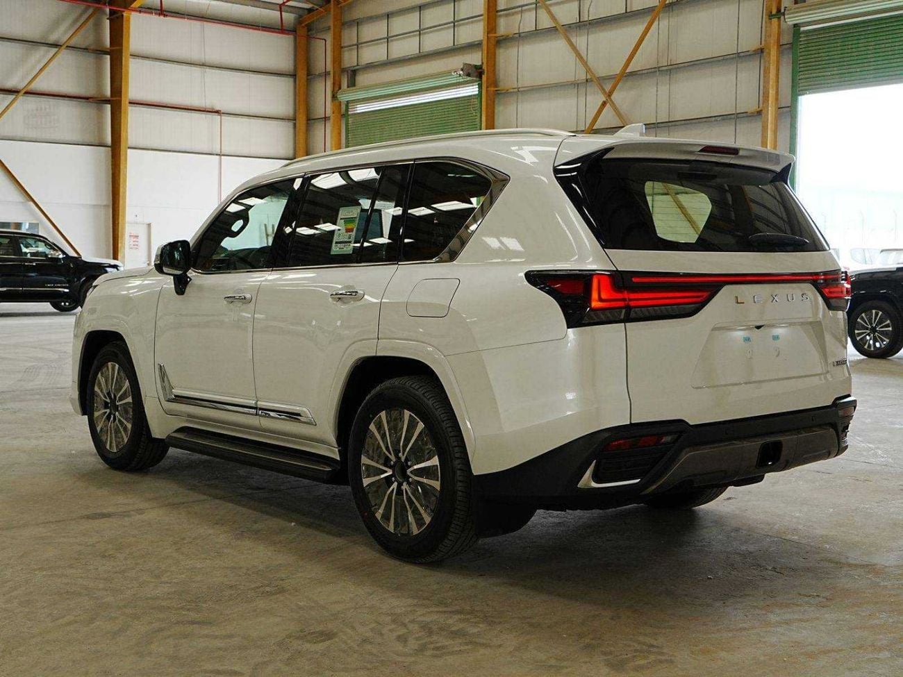 Lexus LX600 URBAN