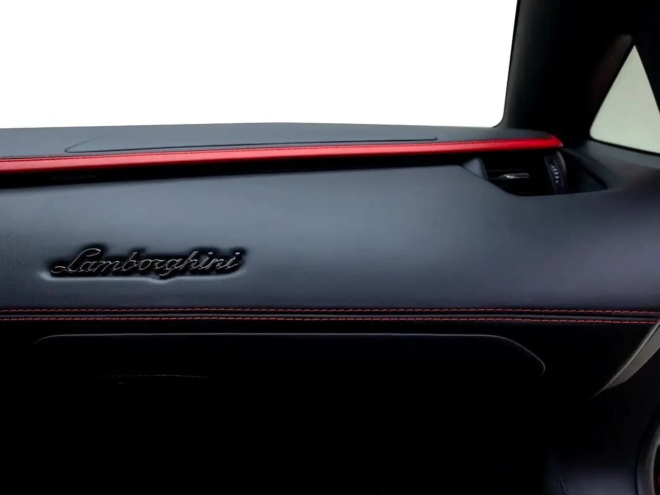 Lamborghini Aventador Roadster Roadster | GCC Spec
