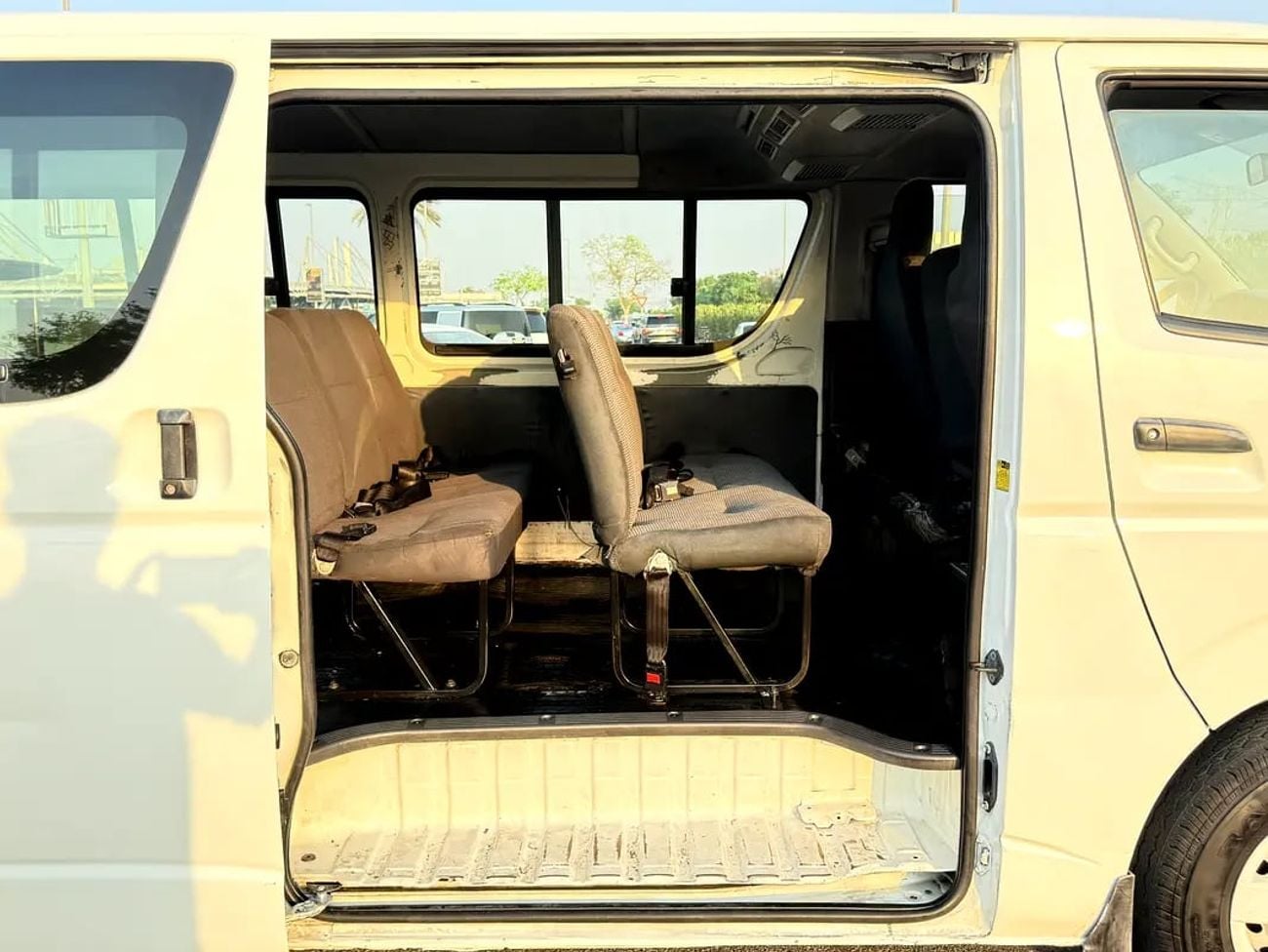 Toyota Hiace GL GCC Specs-passenger Van - excellent condition