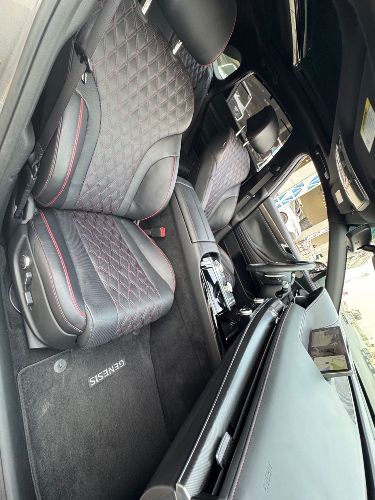 Genesis G80 ROYAL