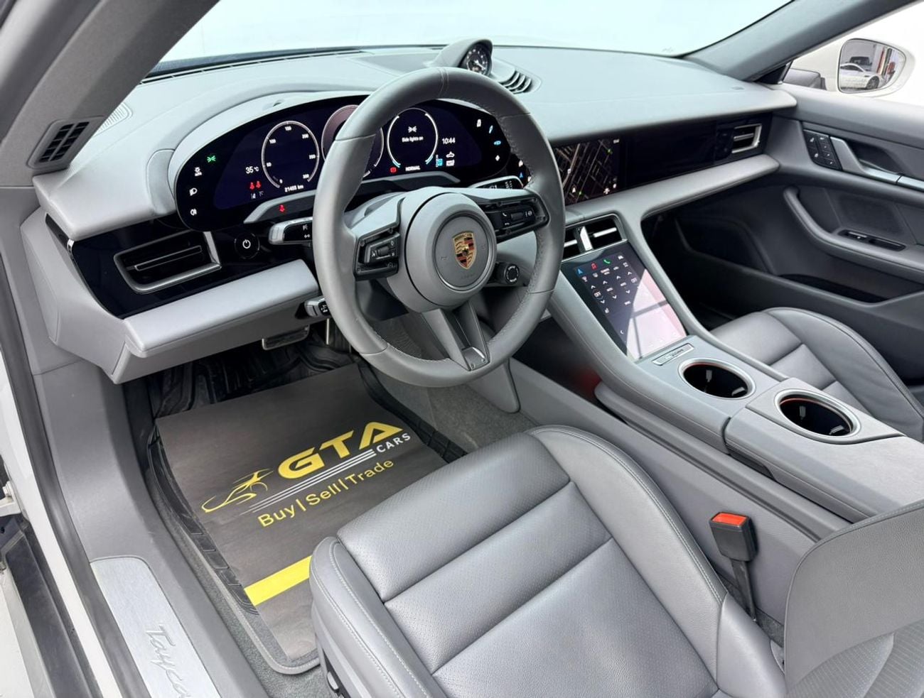 Porsche Taycan STANDARD 2025 Porsche Taycan, Porsche Warranty+Full Service History, GCC