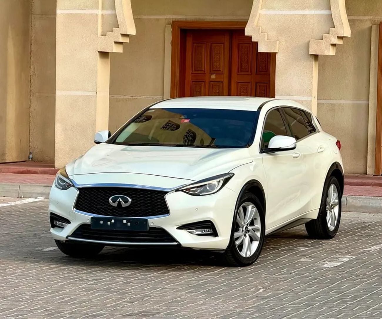 إنفينيتي Q 30 GCC Specs | Compact Luxury Hatchback