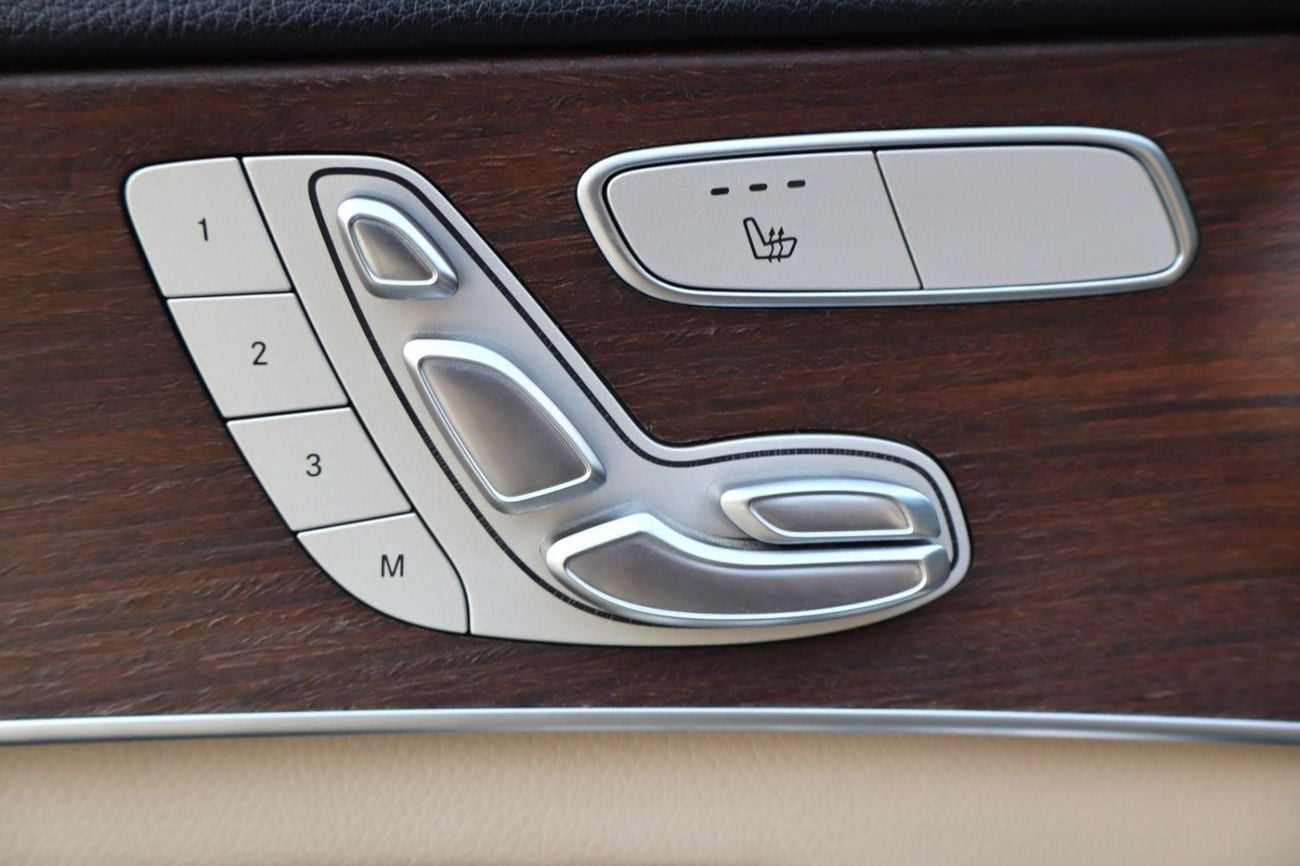 Mercedes Benz C300 STANDARD