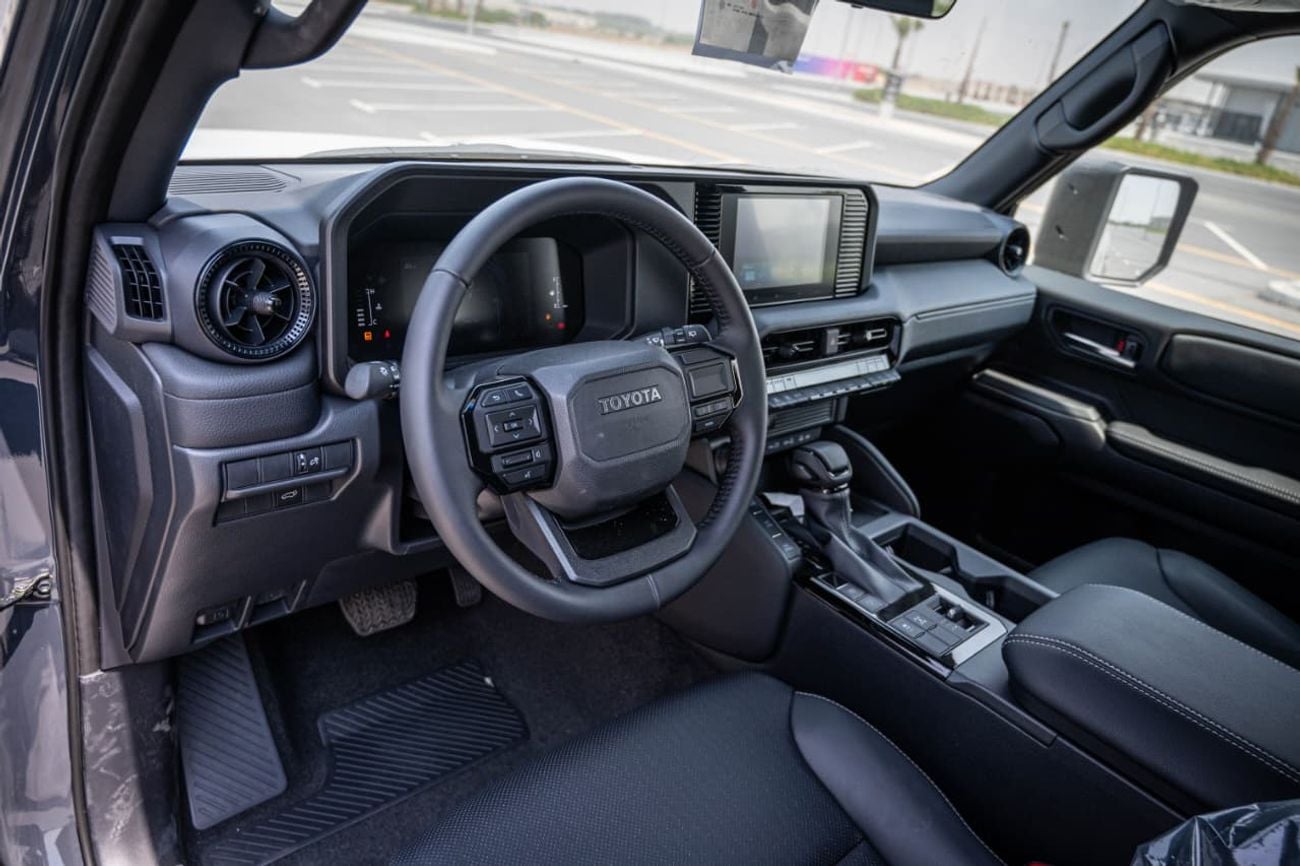 تويوتا برادو PRADO 2.8 DIESEL LIMITED AUTOMATIC FOUR WHEEL DRIVE 7 SEATS 5 DOOR
