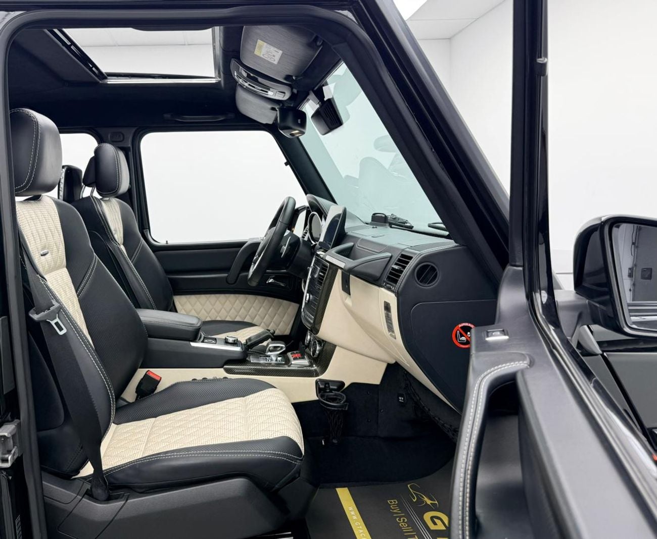 Mercedes Benz G63 AMG STANDARD 2018 Mercedes Benz G63 Centennial Edition, Full Service History, Carbon Fiber Package, GCC