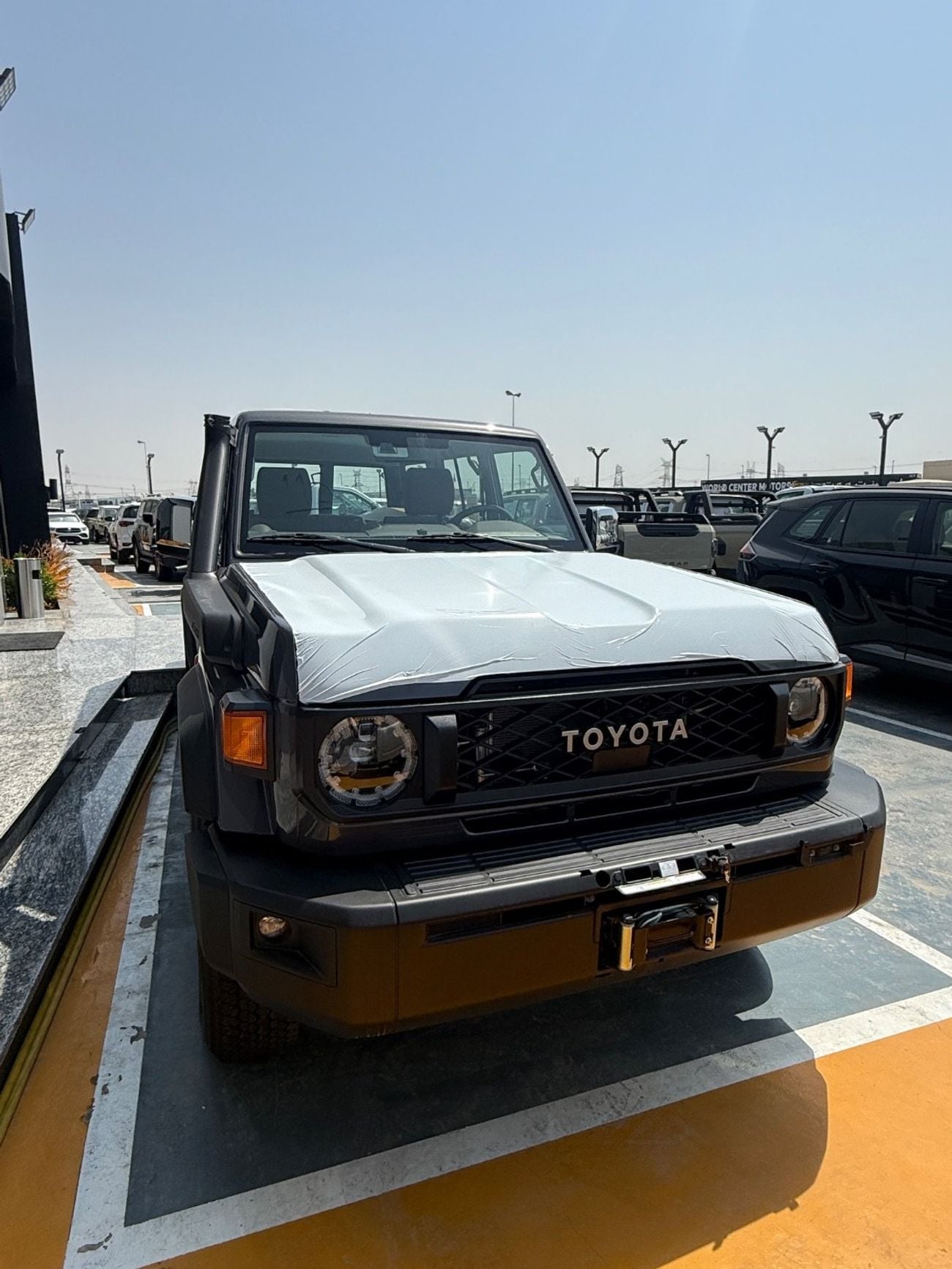 Toyota Land Cruiser 70 LC76 LX LC76 2.8l DEISEL OMANI FULL OPTION 2026/2026