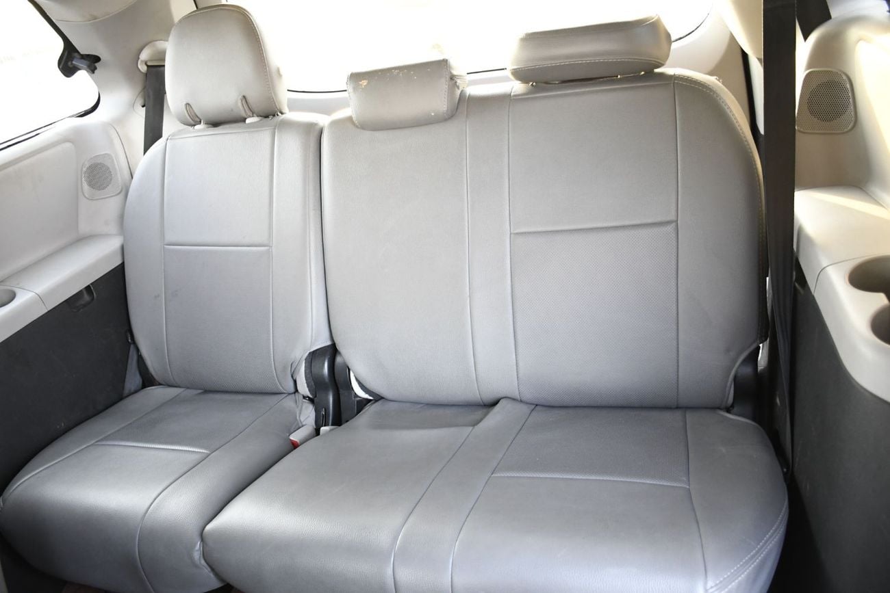 Toyota Sienna LIMITED 3.5L fully loaded for USE UAE AND EXPORT