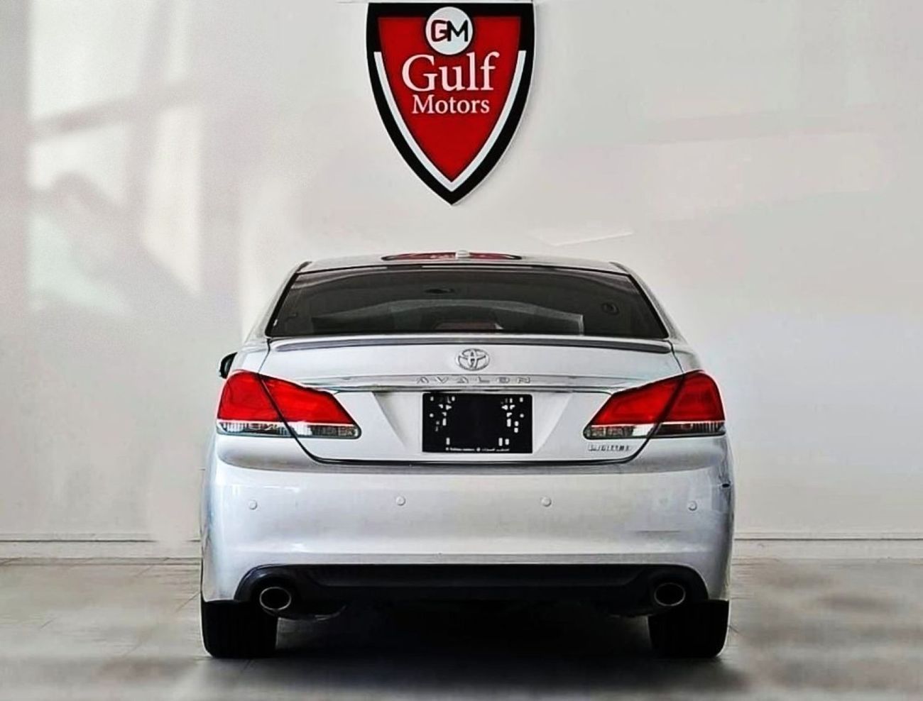 تويوتا افالون LIMITED 2012 TOYOTA AVALON In Excellent Condition with GCC