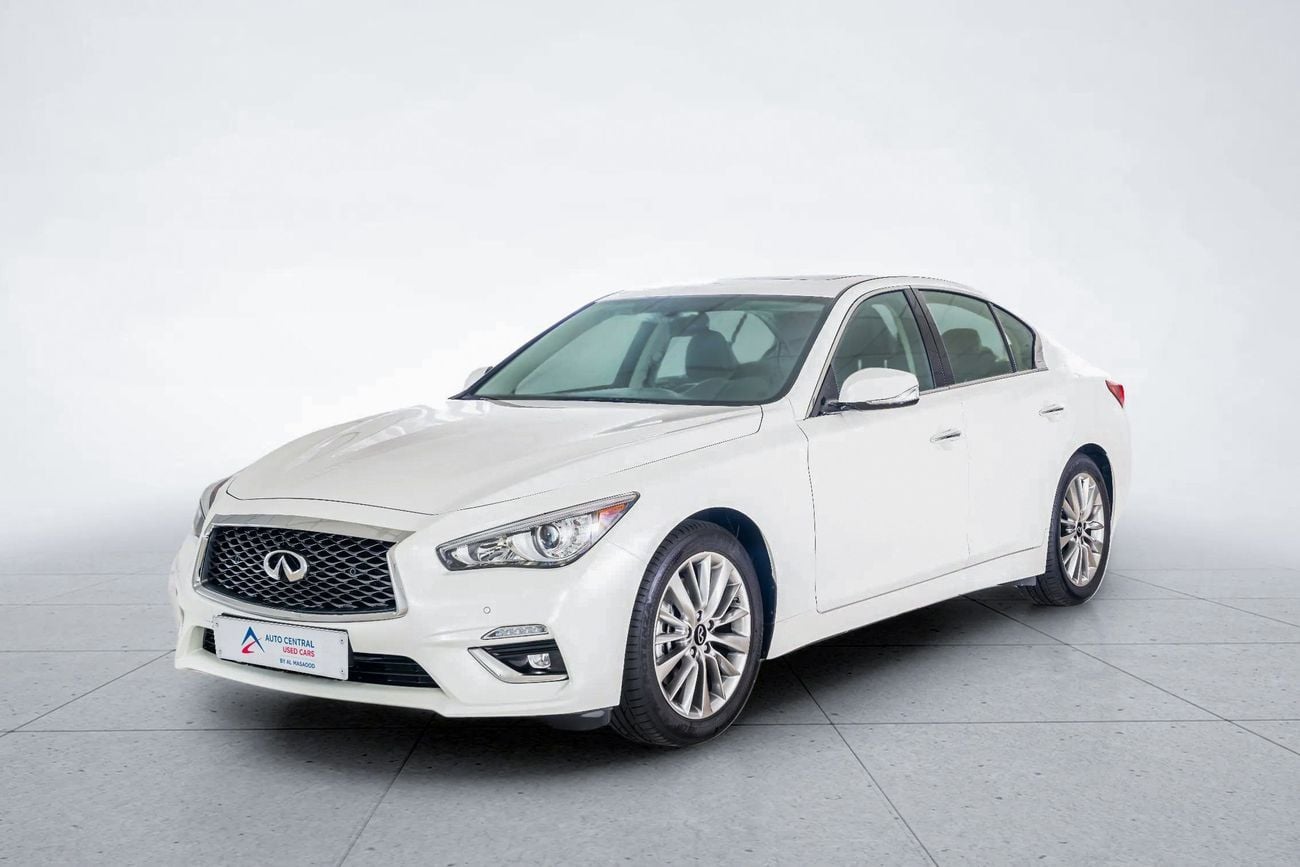 Infiniti Q50 LUXE 3.0