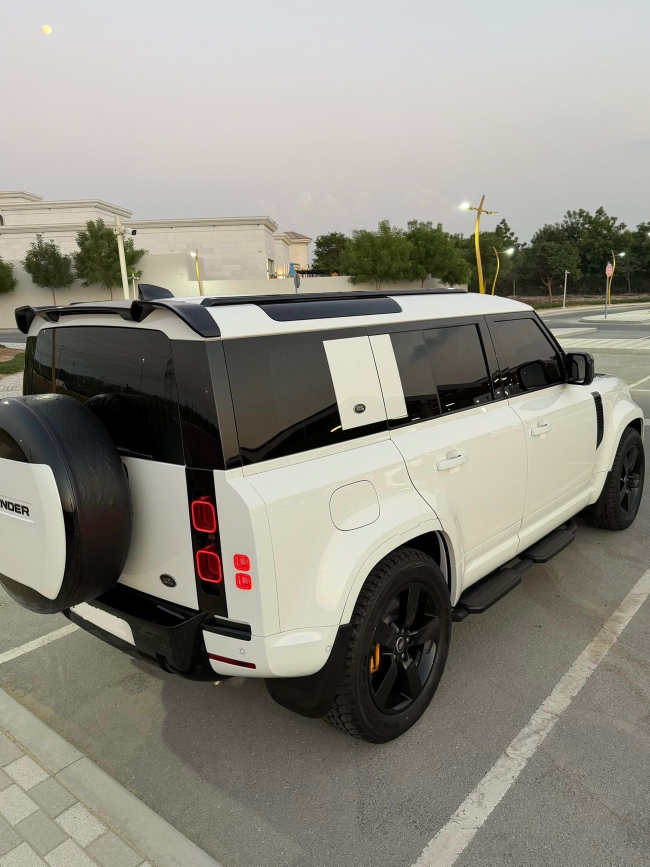 Land Rover Defender 110 HSE P400