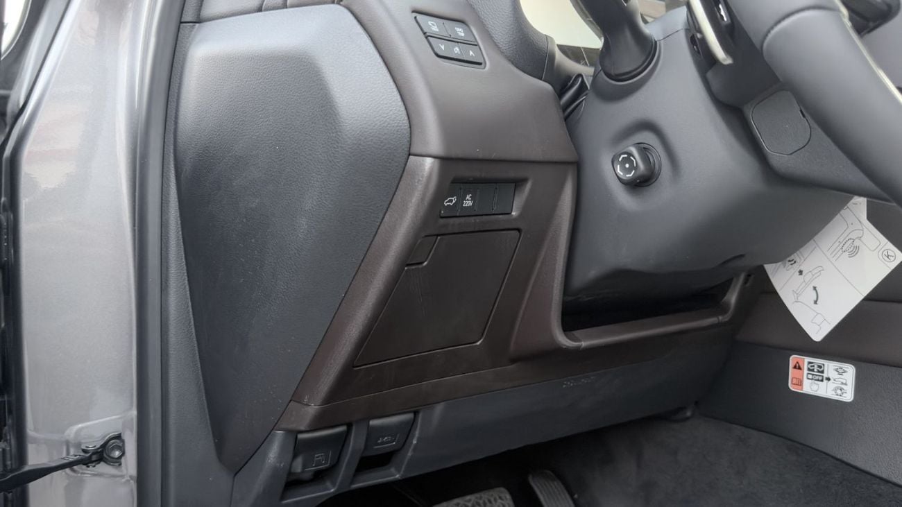لكزس LX 700h SIGNATURE 2026 Lexus LX700h Signature 3.5L AT Hybrid With Auto park (Gray-Beige)