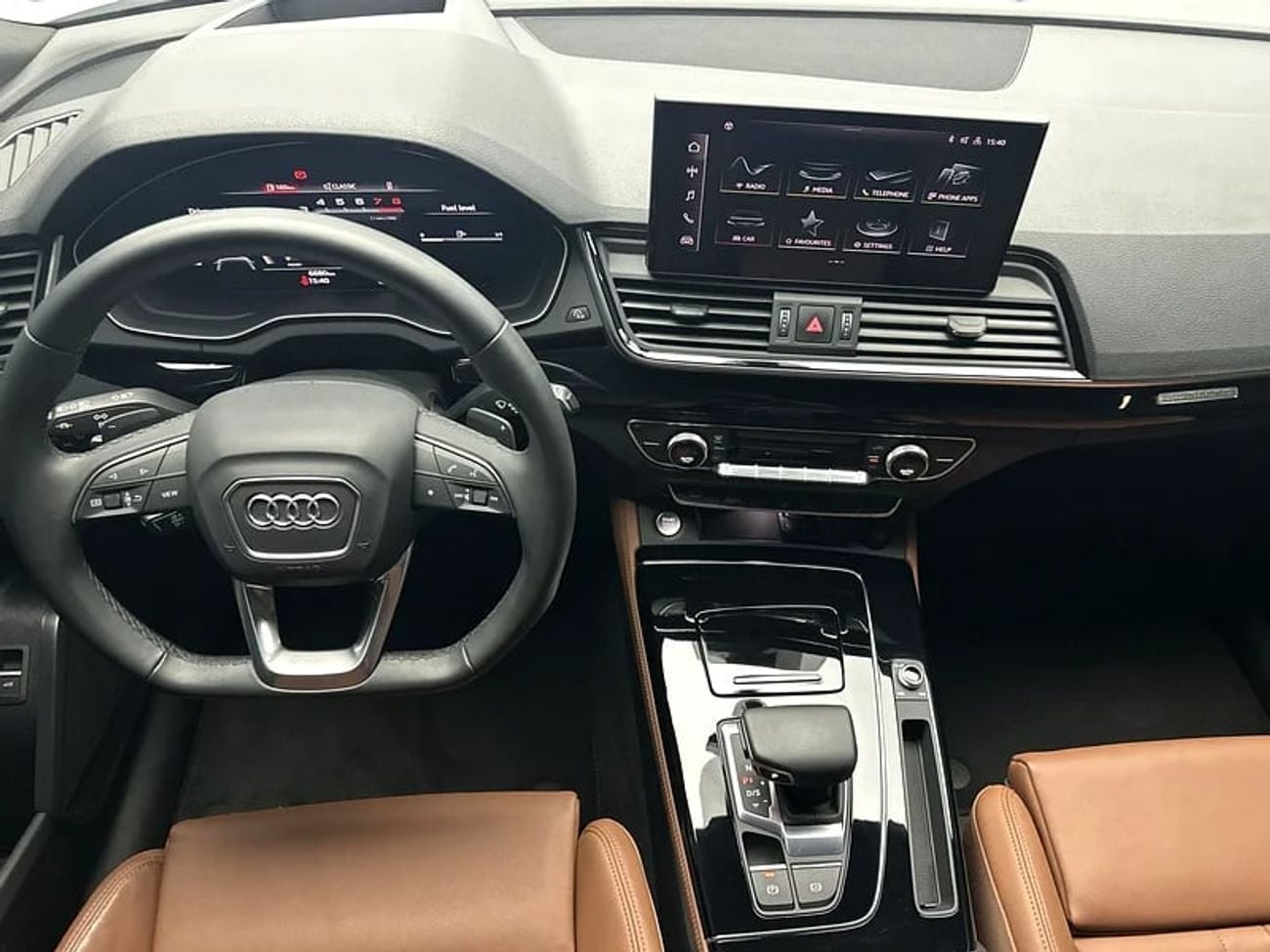 Audi Q5 45 TFSI S-LINE quattro 249hp (Ref# 078401)