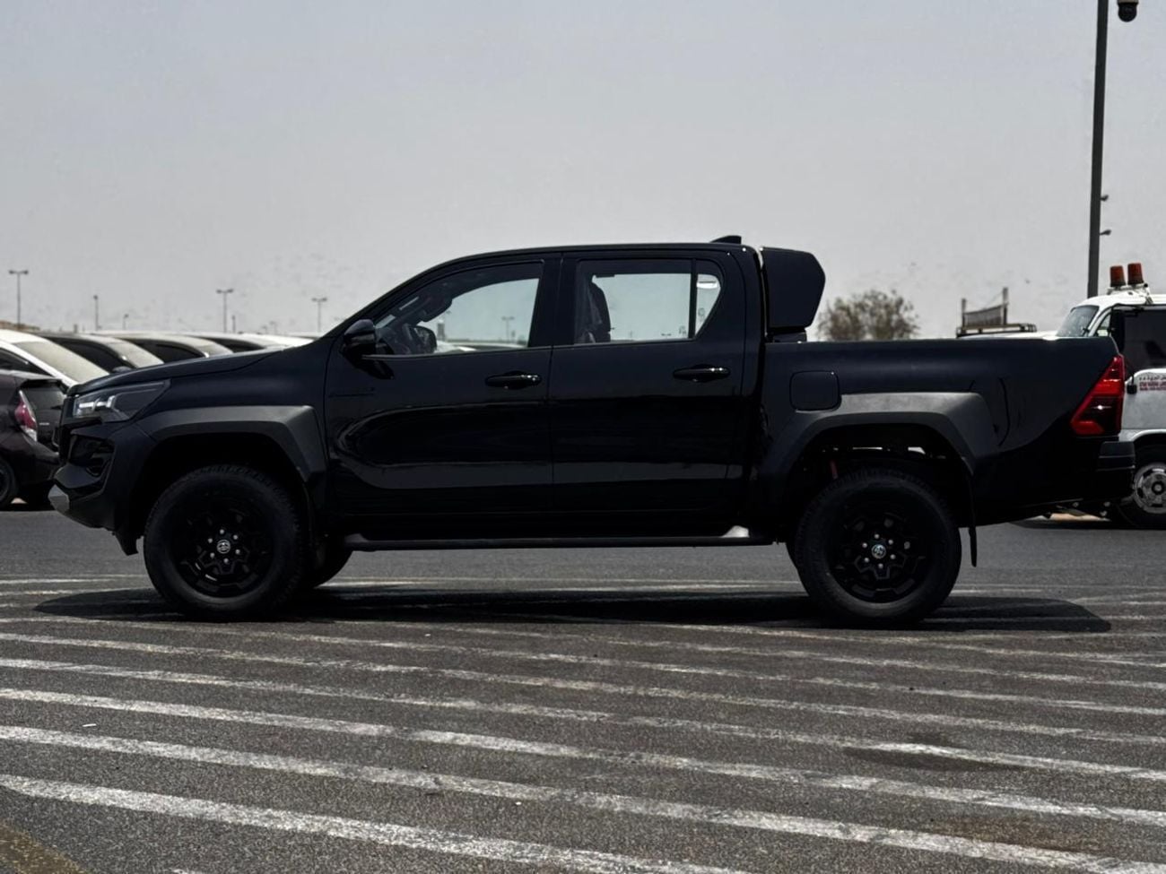 تويوتا هيلوكس GR SPORT 2.8L