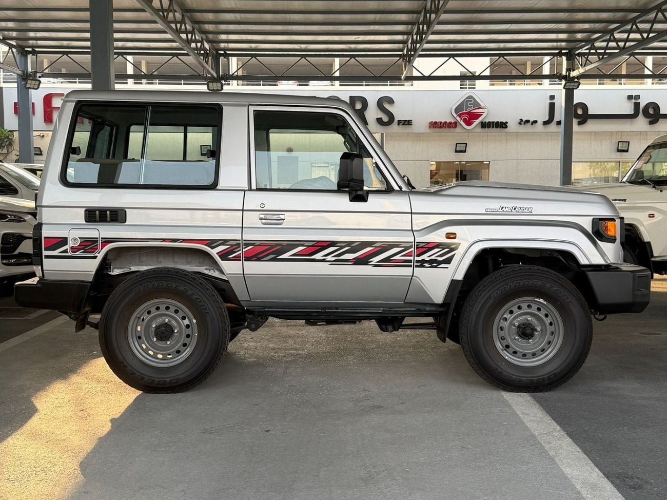 Toyota Land Cruiser 70 GRJ 71 4.0 V6 M/T **EXPORT ONLY**التصدير فقط خارج الخليج***