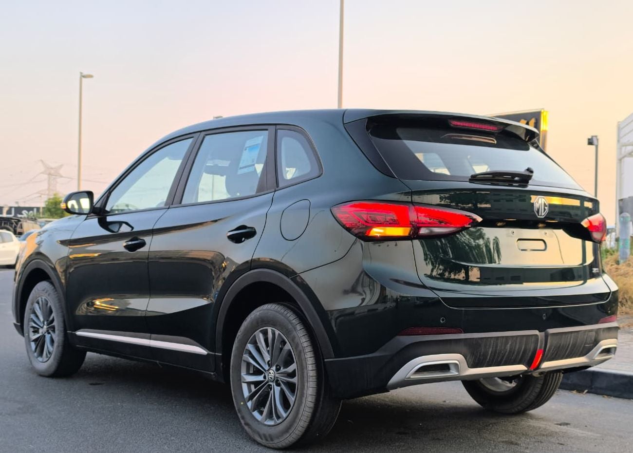 MG ZS STANDARD MG ZS 1.5L Standard GCC Specs 2026