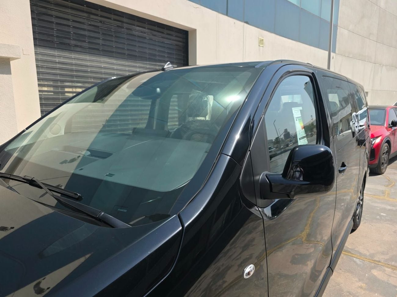 بيجو ترافلر VIP 7 SEATER