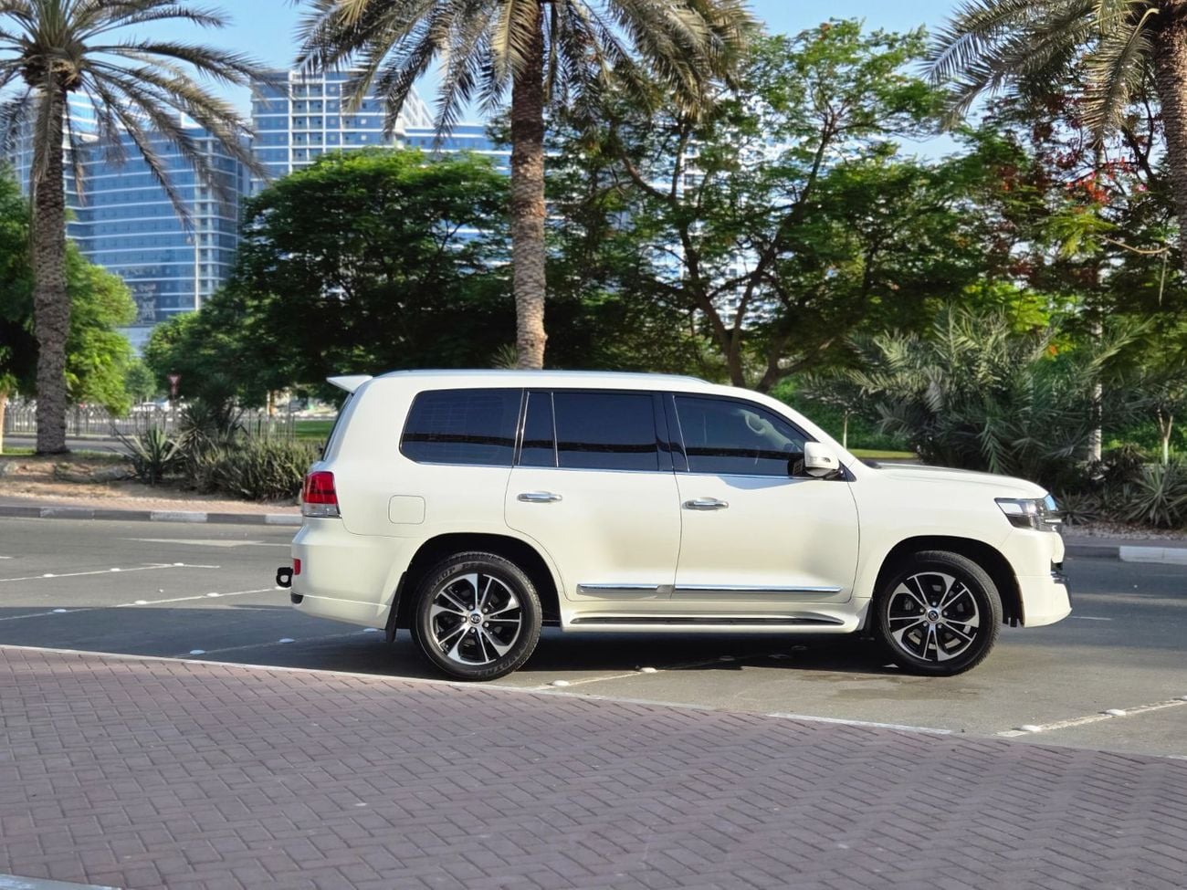 Toyota Land Cruiser GXR GT