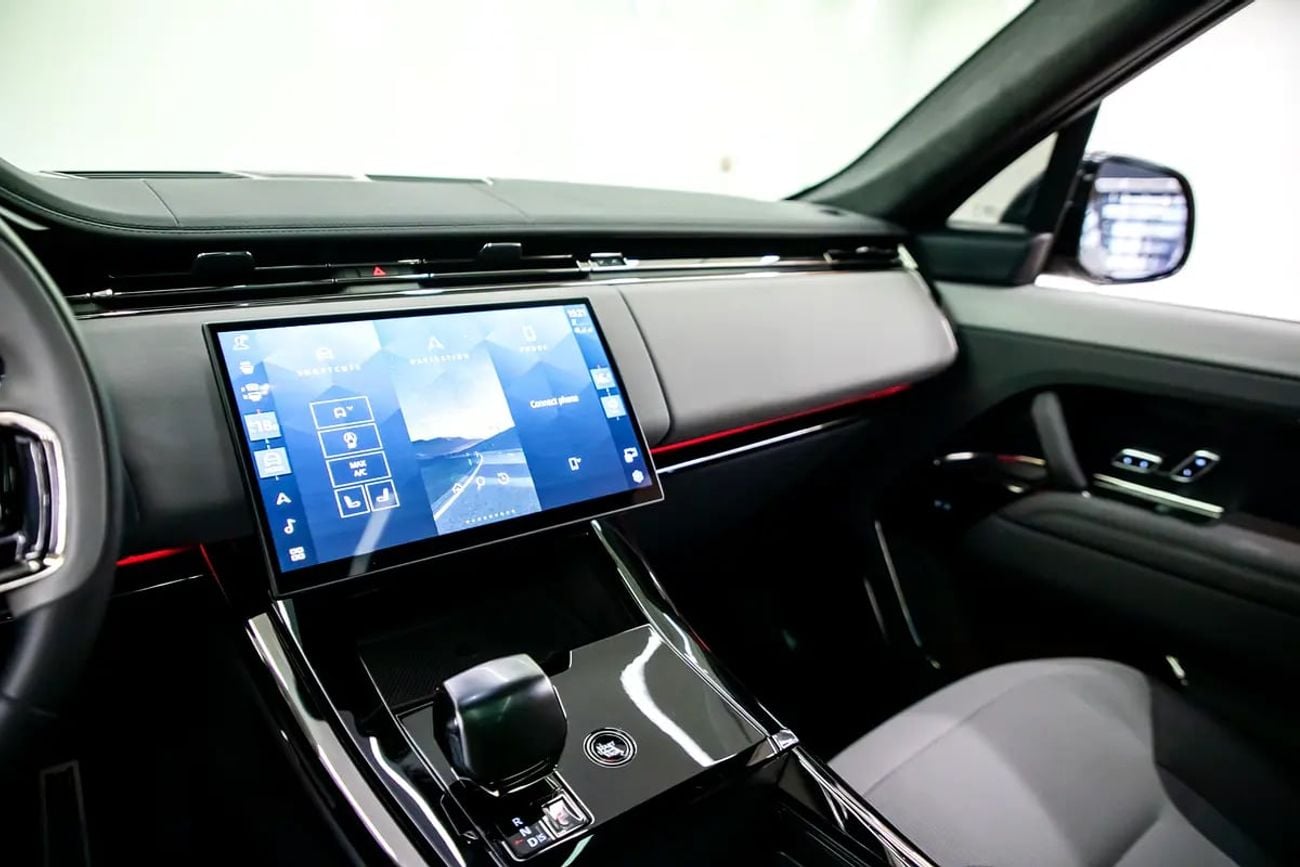 لاند روفر رينج روفر سبورت RANGE ROVER SPORTS SV FULL CARBON INTERIOR AND EXTERIOR WITH HIGH OPTIONS