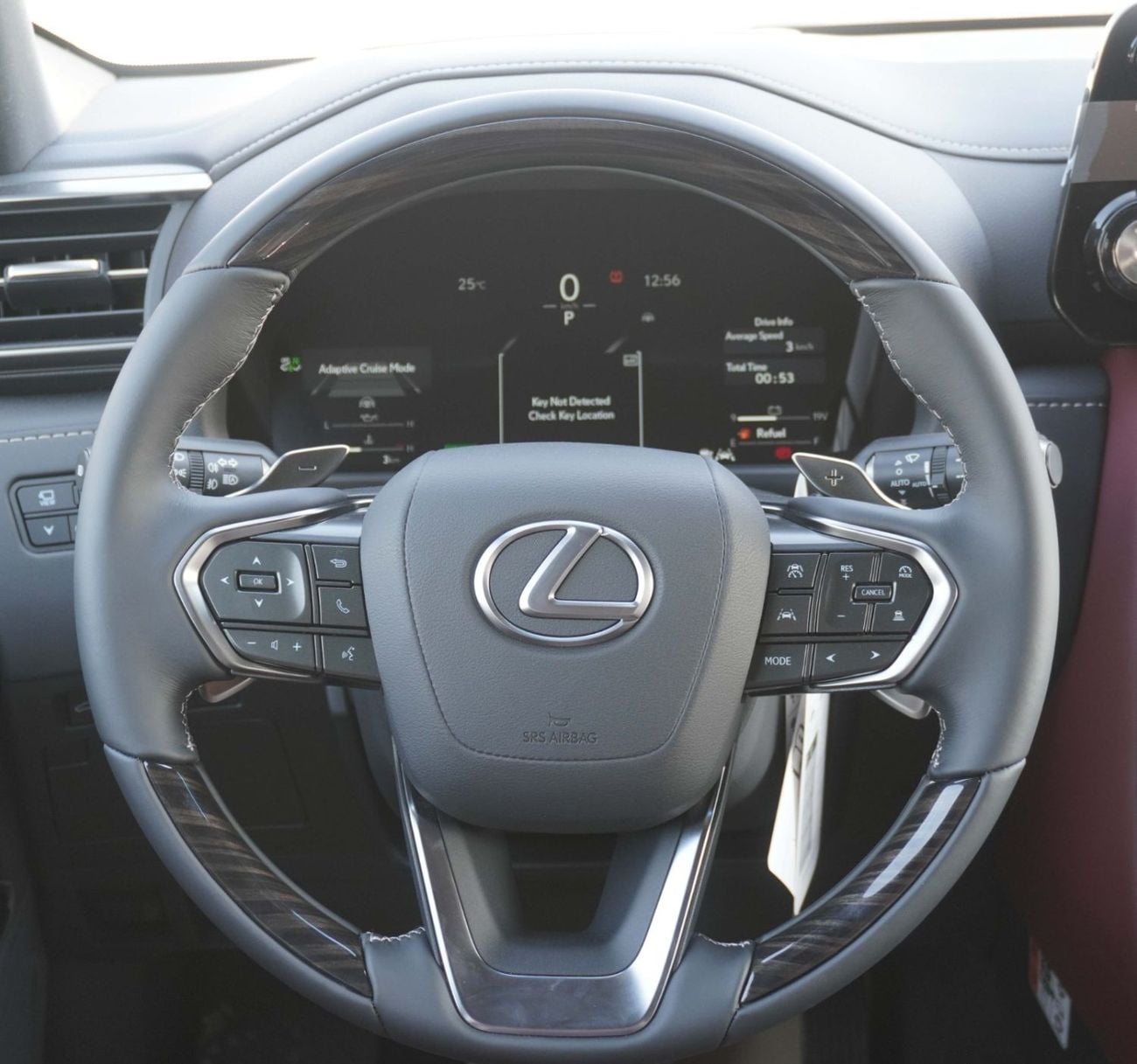 Lexus LX700h SIGNATURE 2026 Model Lexus LX700h Signature 7-Seater HEV (With Auto Park) 3.5L V6 Twin-Turbo Petrol A/T 4WD (G