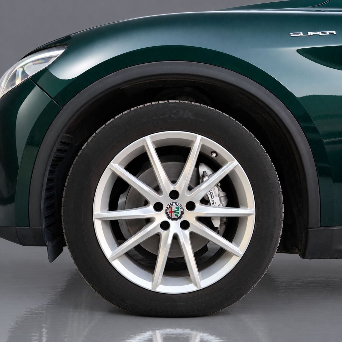 Alfa Romeo Stelvio SUPER AED 1,244 P.M • 0% Downpayment • Alfa Romeo Stelvio Super • 1 Year Warranty