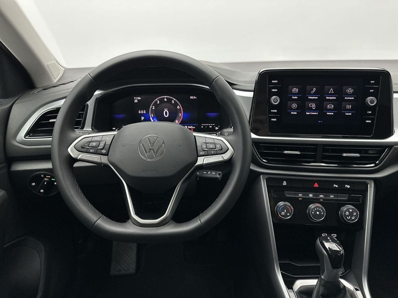 Volkswagen T-ROC LIFE T-Roc Life 1.4L | Rear View Camera | Digital Cockpit | Discover Media Navigation | Adaptive Cruise C