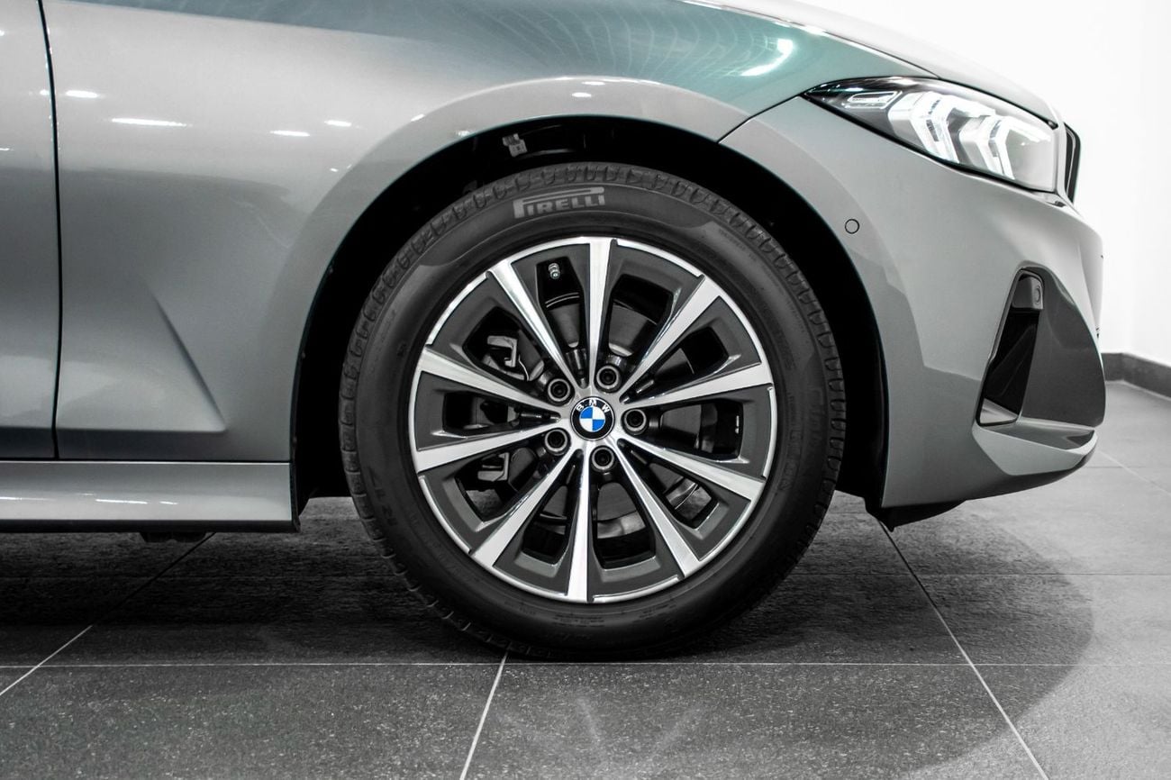 BMW 318i PURE