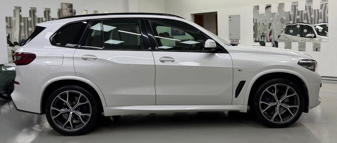 BMW X5 40i M SPORT EXCLUSIVE GCC .. FSH .. M kit .. Perfect Condition .. V6