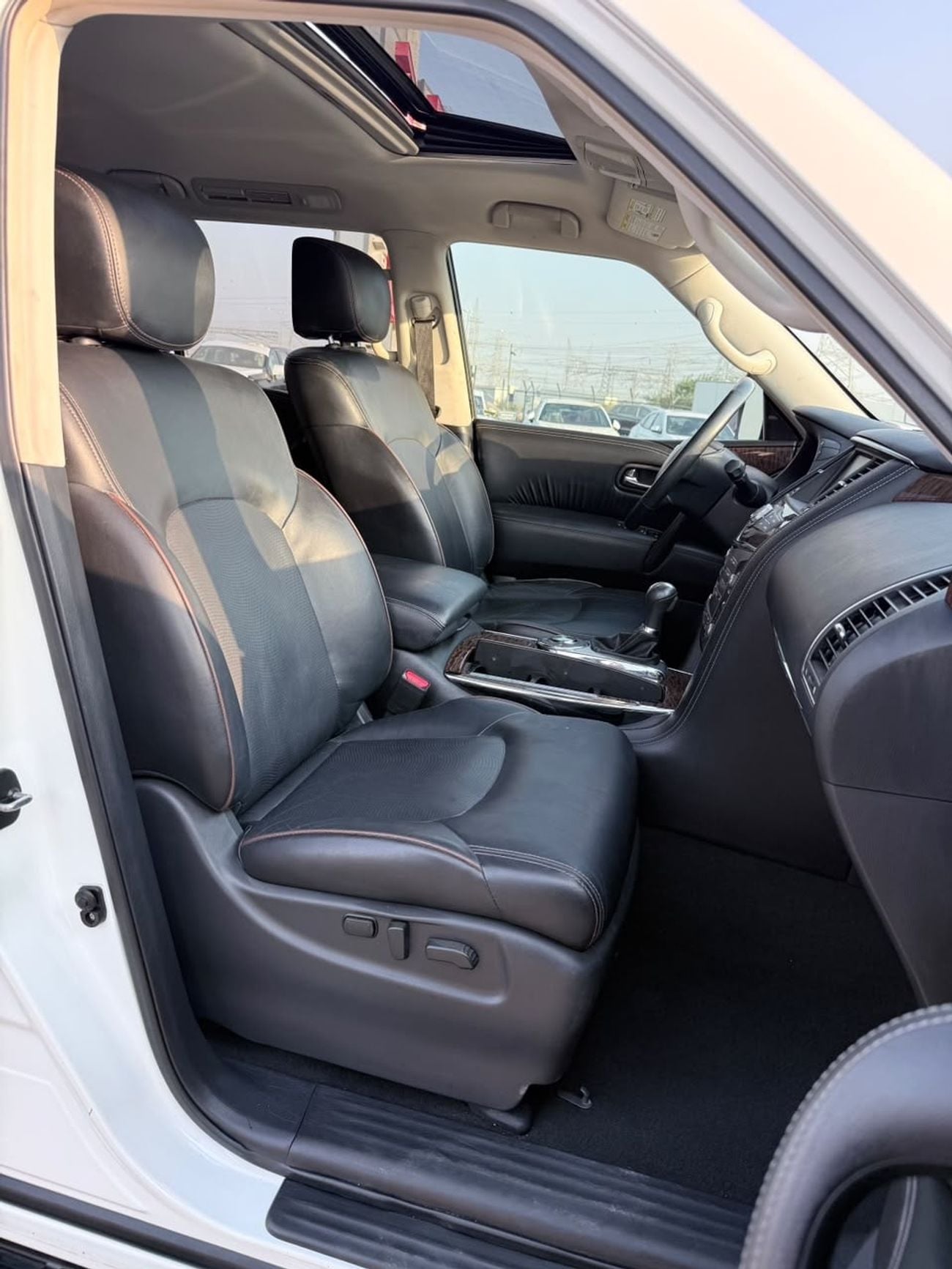 Nissan Armada Platinum full option