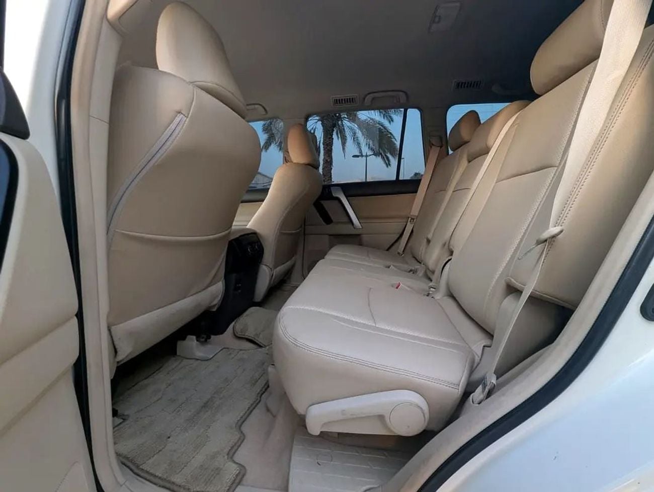 تويوتا برادو EXR مواصفات خليجية، محرك V6 سعة 4.0 لتر، حالة داخلية وخارجية ممتازة