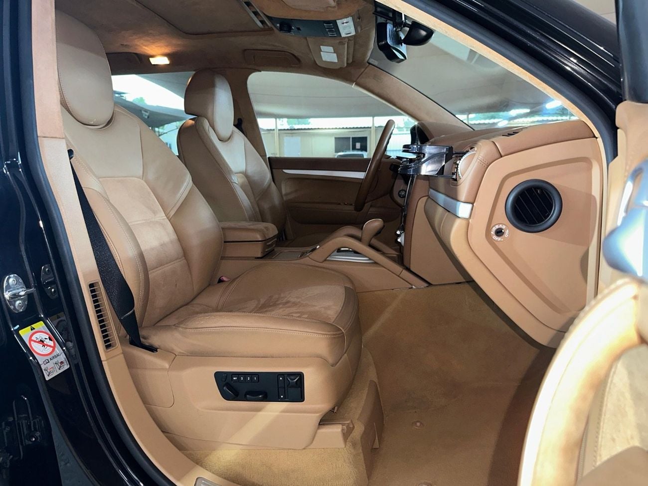 Porsche Cayenne GTS | SUNROOF | TWO KEYS | HALF ALCANTARA LEATHER BEIGE SEATS