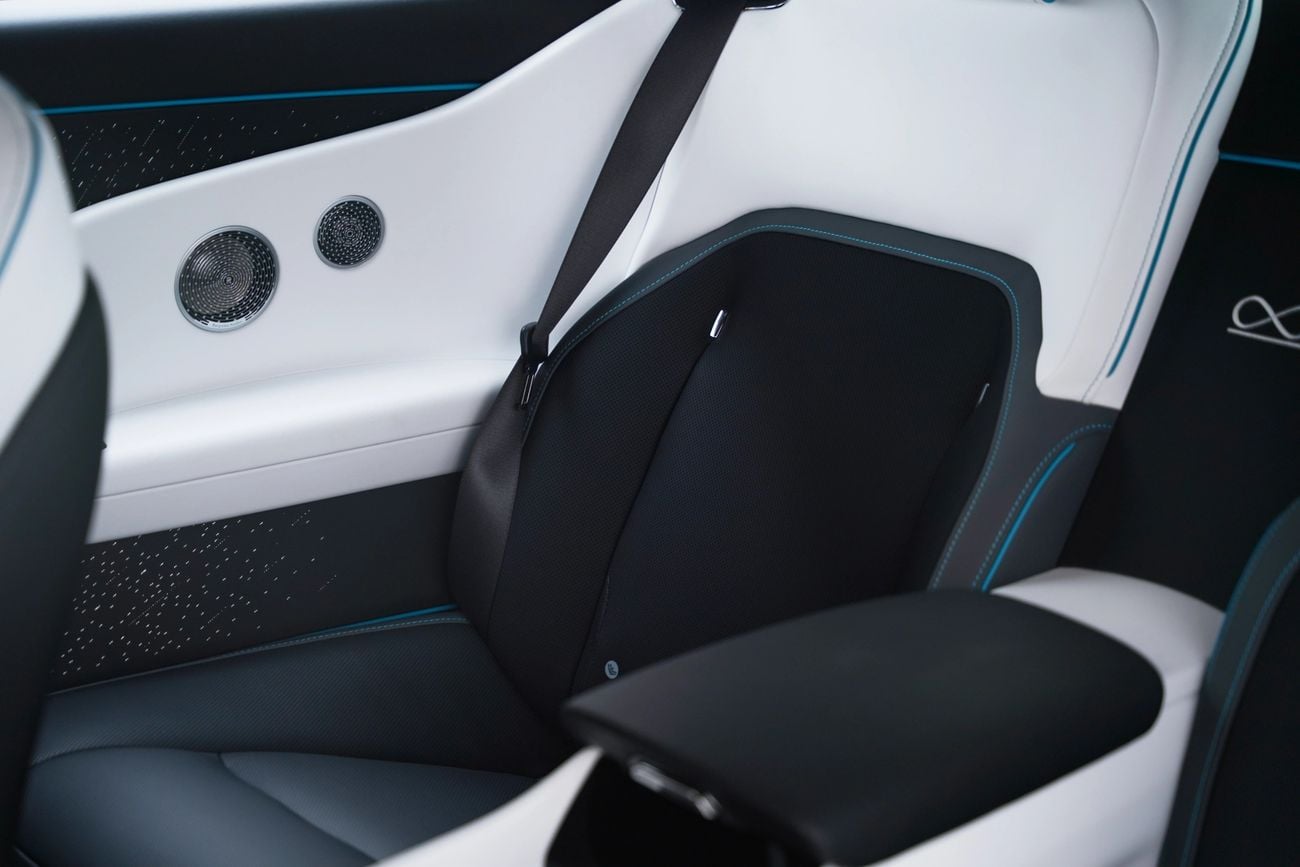 Rolls Royce Spectre STANDARD