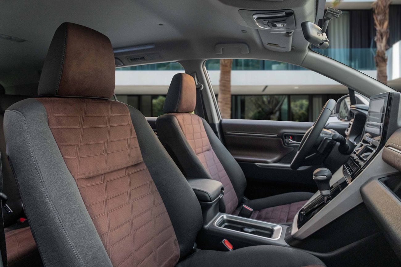 Toyota Innova HYCROSS Innova Hycross 7 Seater | 2,546 P.M | 0% Downpayment | TOYOTA WARRANTY