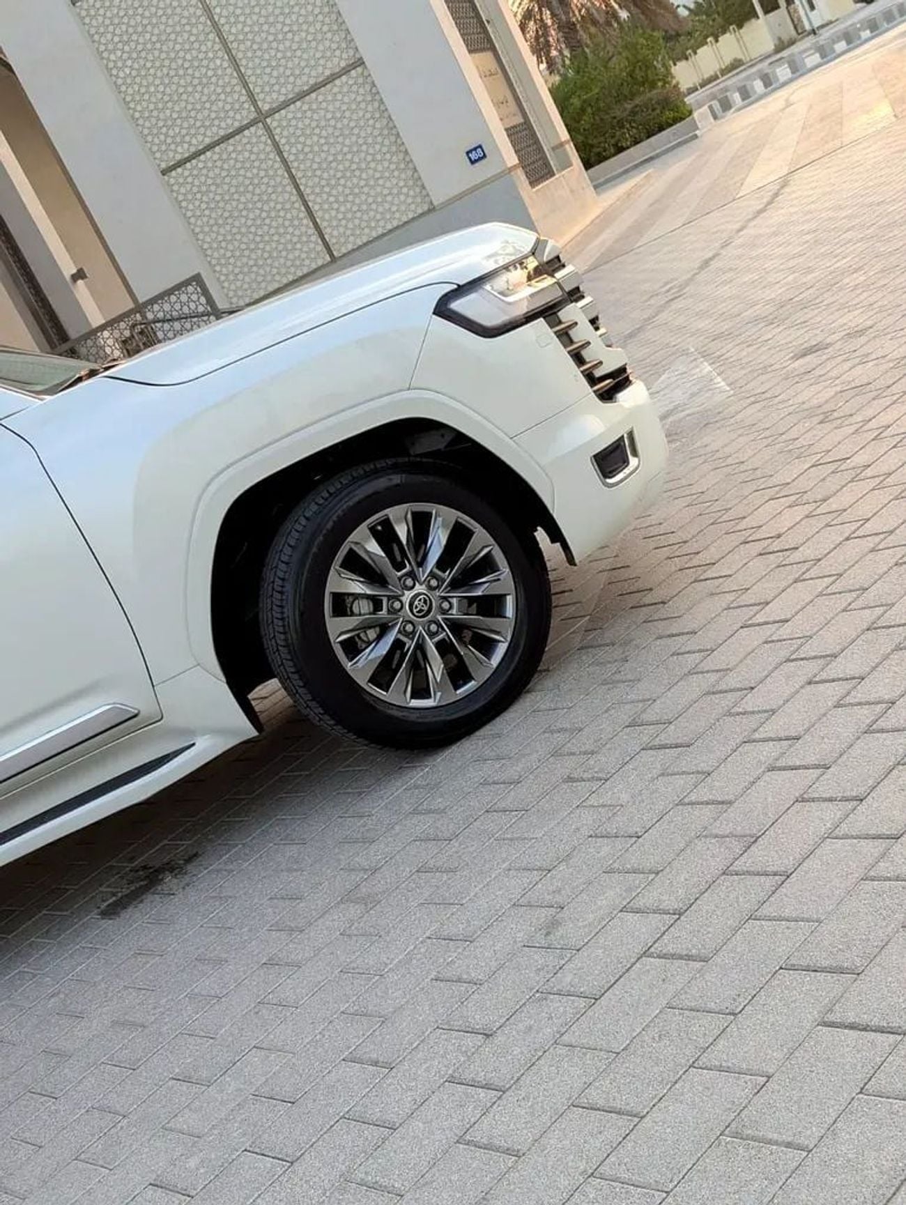 Toyota Land Cruiser VXR GCC Specs Top Full Option Twin-Turbo V6 Excellent Condition