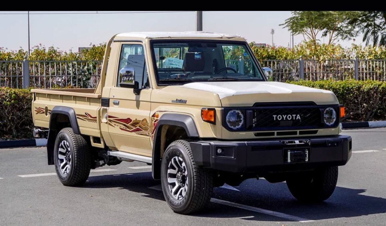 Toyota Land Cruiser 70 LC79 LX SAUDI SPEC FULL OPTION