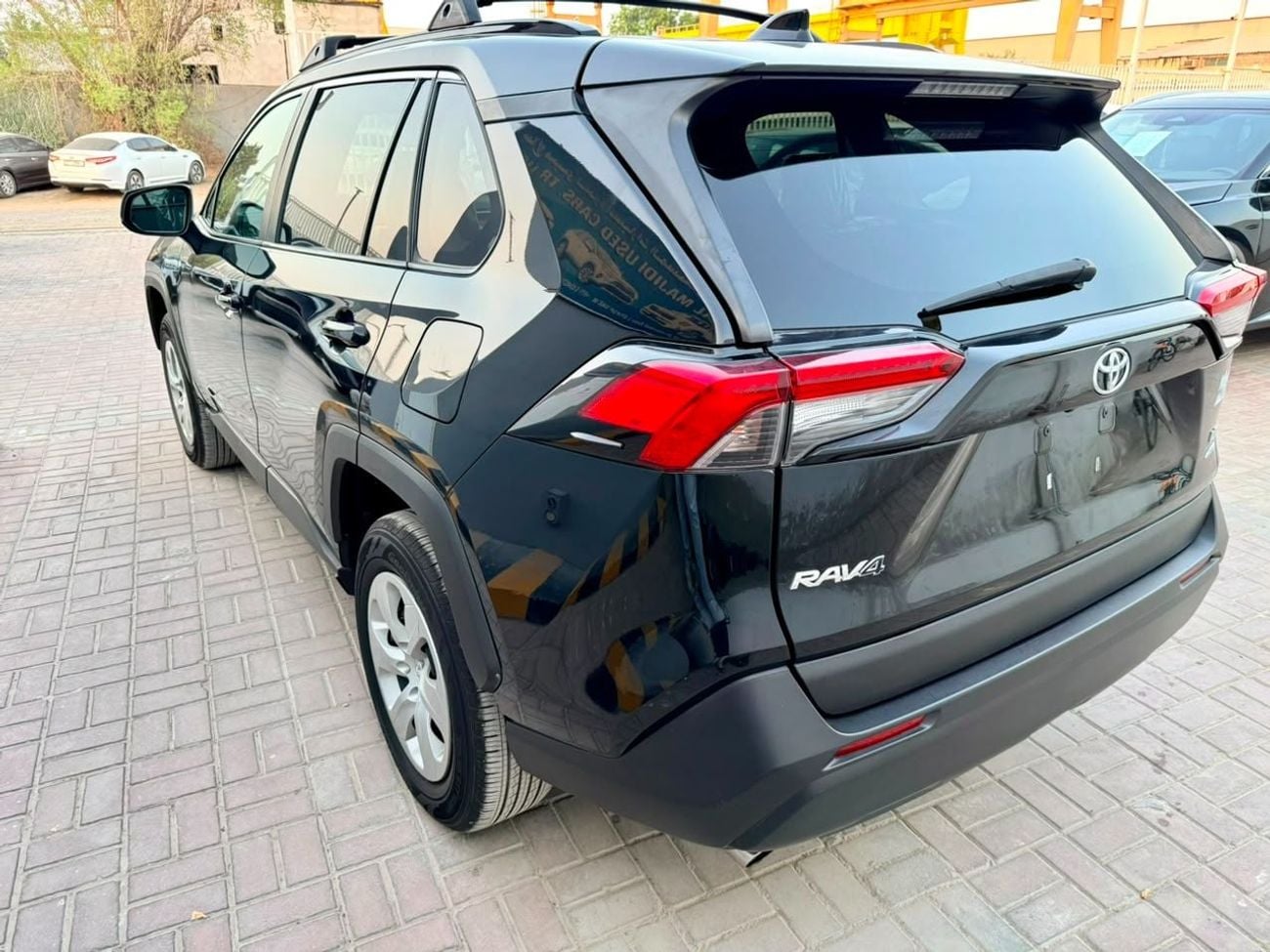 Toyota RAV4 LE