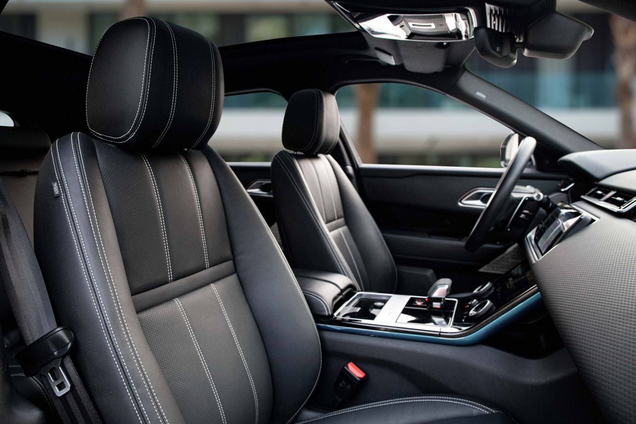 لاند روفر رينج روفر فيلار SE R-Dynamic Range Rover Velar SE R-Dynamic | 2,840 P.M | 0% Downpayment | Perfect Condition!